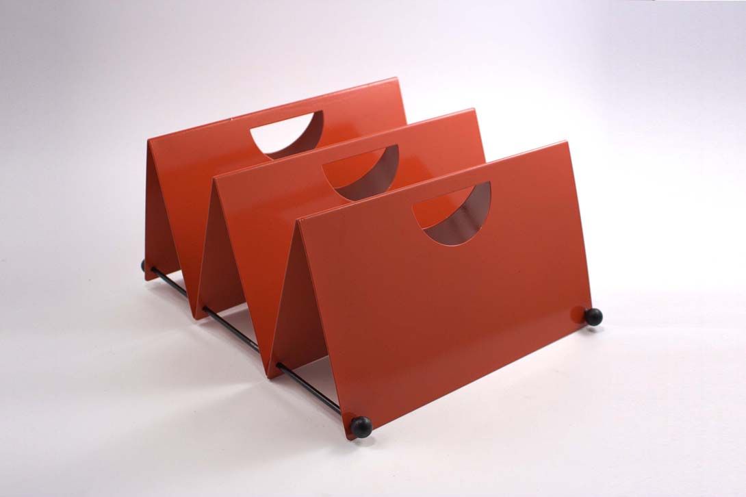 Foto Red Metal Zig-Zag Magazine Rack 1980 h20x45x35