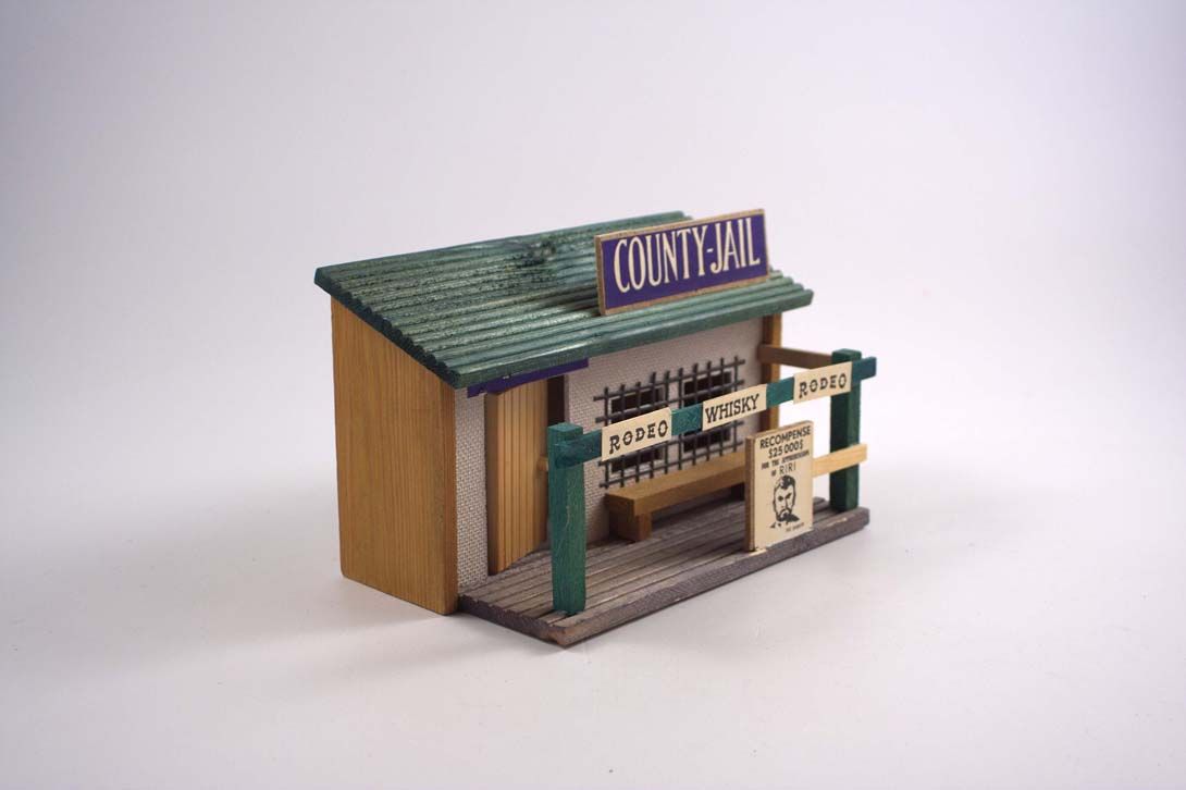 Foto House Model County Jail