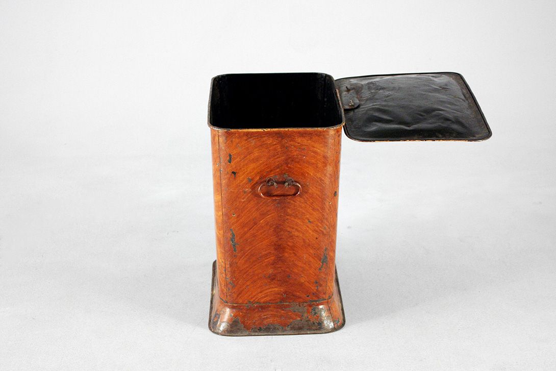 Foto Metal Waste Bin With Lid, Wooden Look