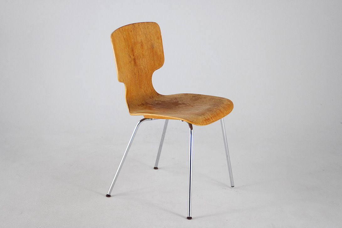 Foto Scandinavian Plywood Chair with great Wooden Structure 1958