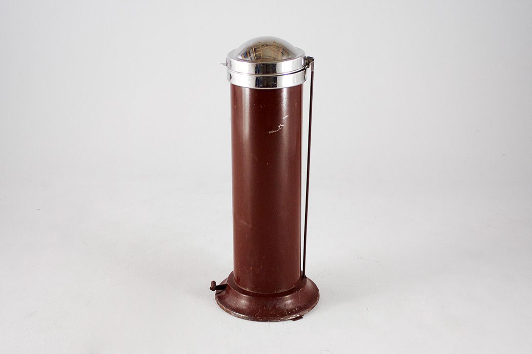 Foto Brown, Cylindric Metal Wastebin / Pedal Bin