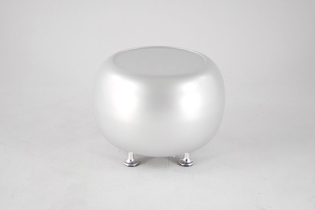Foto Silver Plastic TV Ball Side Table GDR h38x56