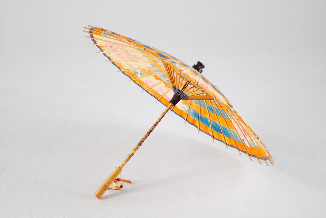 Foto Japanese Paper Parasol, Yellow Golden/Turquoise with White/Rose Flower Decor