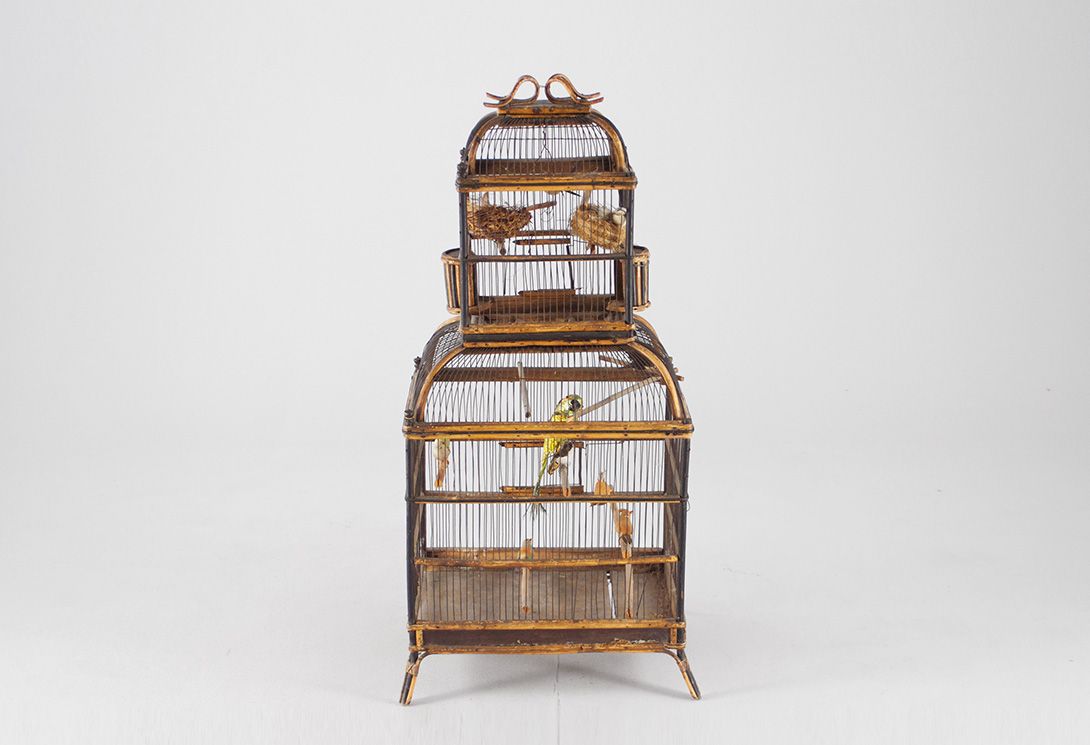 Foto Huge Victorian Bird Cage Wood and Wire 1880 h105
