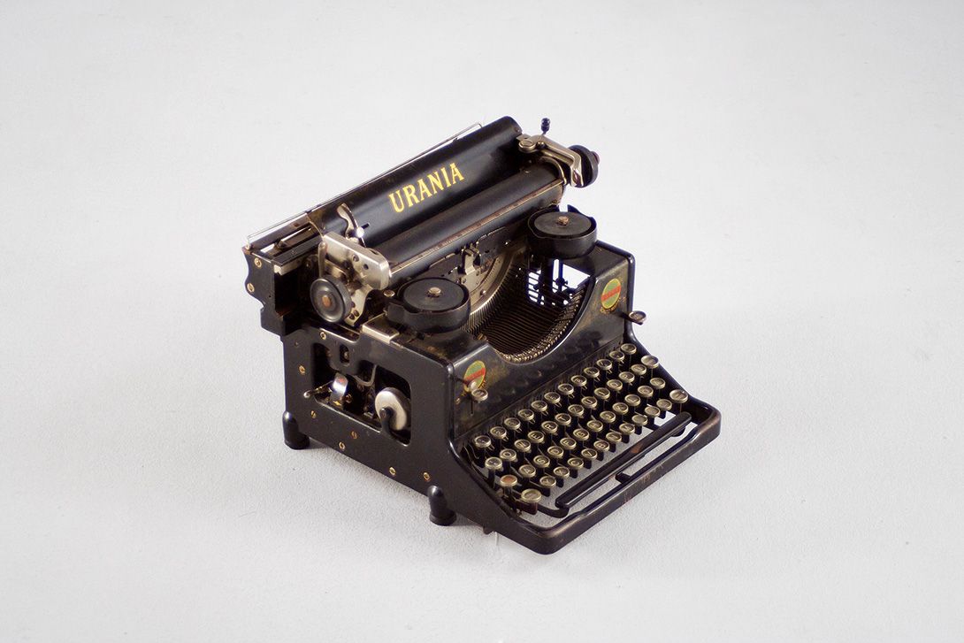 Foto Urania Typewriter