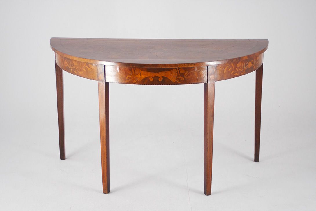 Foto Classicism Wooden Inlayed Round Table / 2 half round Consoles h72x123