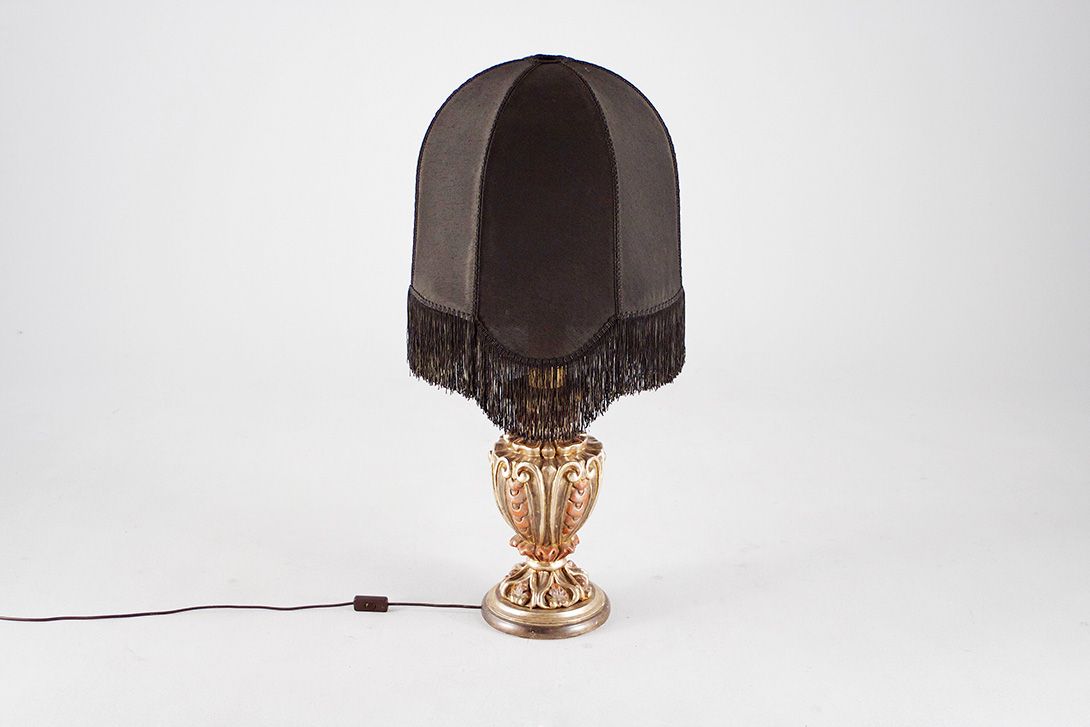 Foto Old Wooden Desk Lamp with Black Shade France 1955 h97