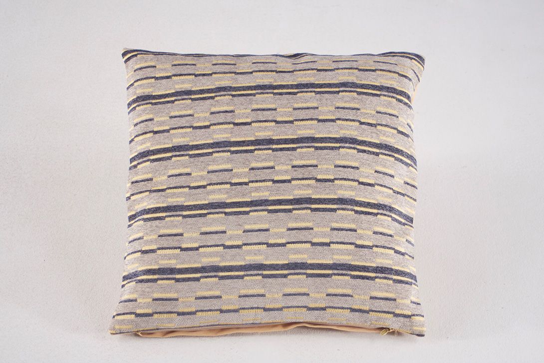 Foto Cushion Natural Stripes Italy 2000 h45x45