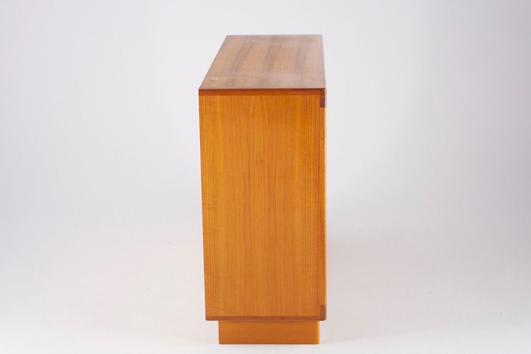 Foto Small Danish Teak Cupboard 1970 w117