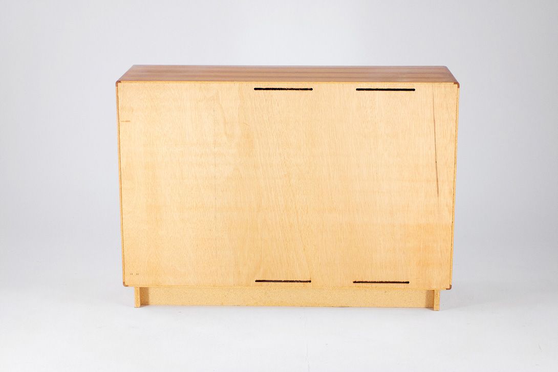Foto Small Danish Teak Cupboard 1970 w117