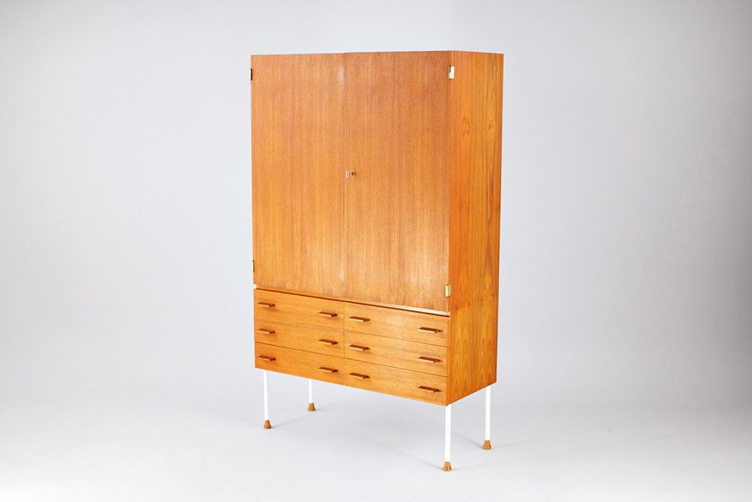 Foto Hellerau Cupboard Teak 1964