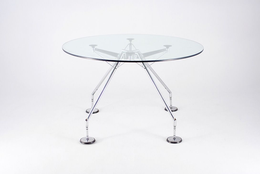 Foto Round Glass Table Nomos by Norman Foster for Tecno h75x120