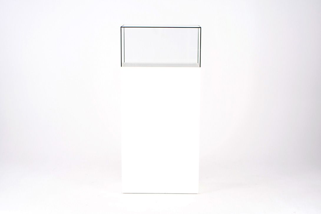 Foto White Column Display with Glass Top and Light