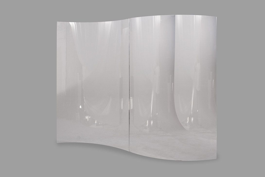Foto Transparent Radial Room Divider Plexiglas 205cm