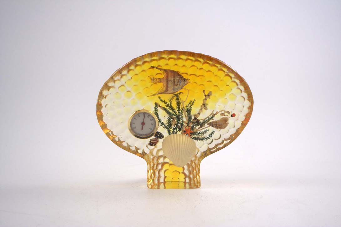 Foto Decorative Underwater Sculpture Shaped as a Resin Shell with Thermometer h17 Italy 1970
