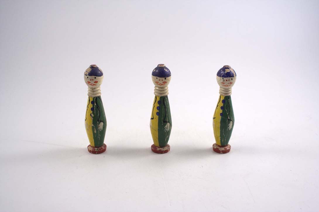 Foto 3 Clowns Cone Figurines