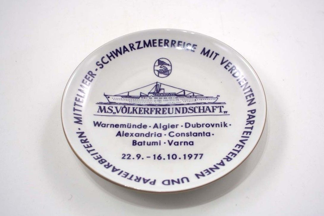 Foto GDR Plate