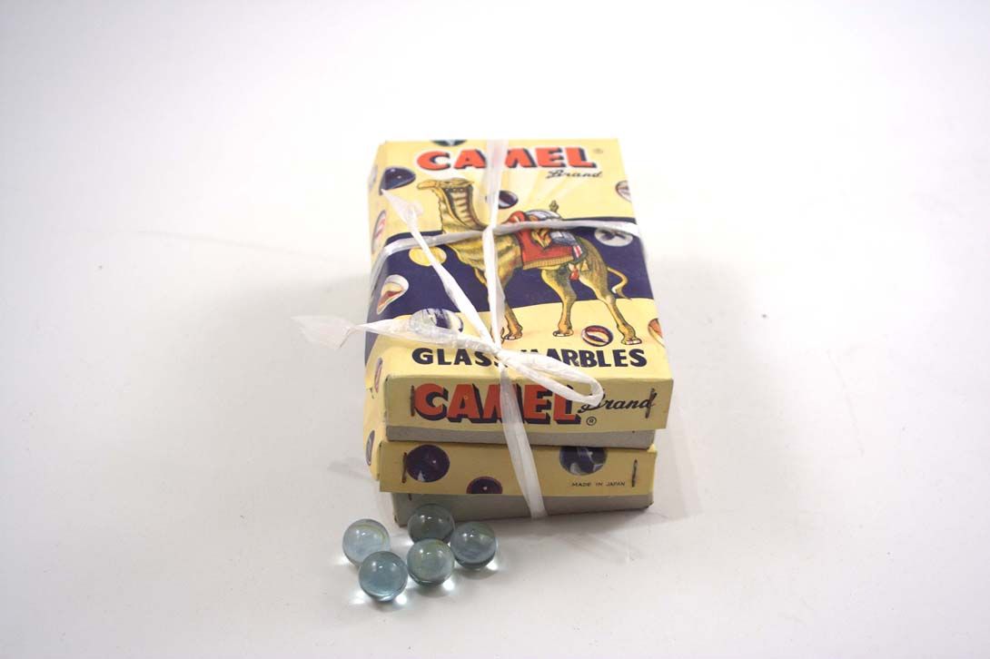 Foto Pack of Camel Glass Marbles