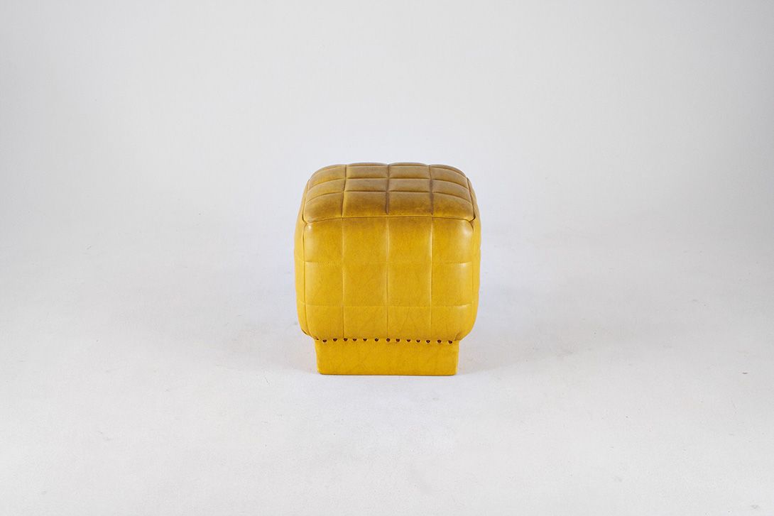 Foto Sky Leather Stool Curry Germany 1973