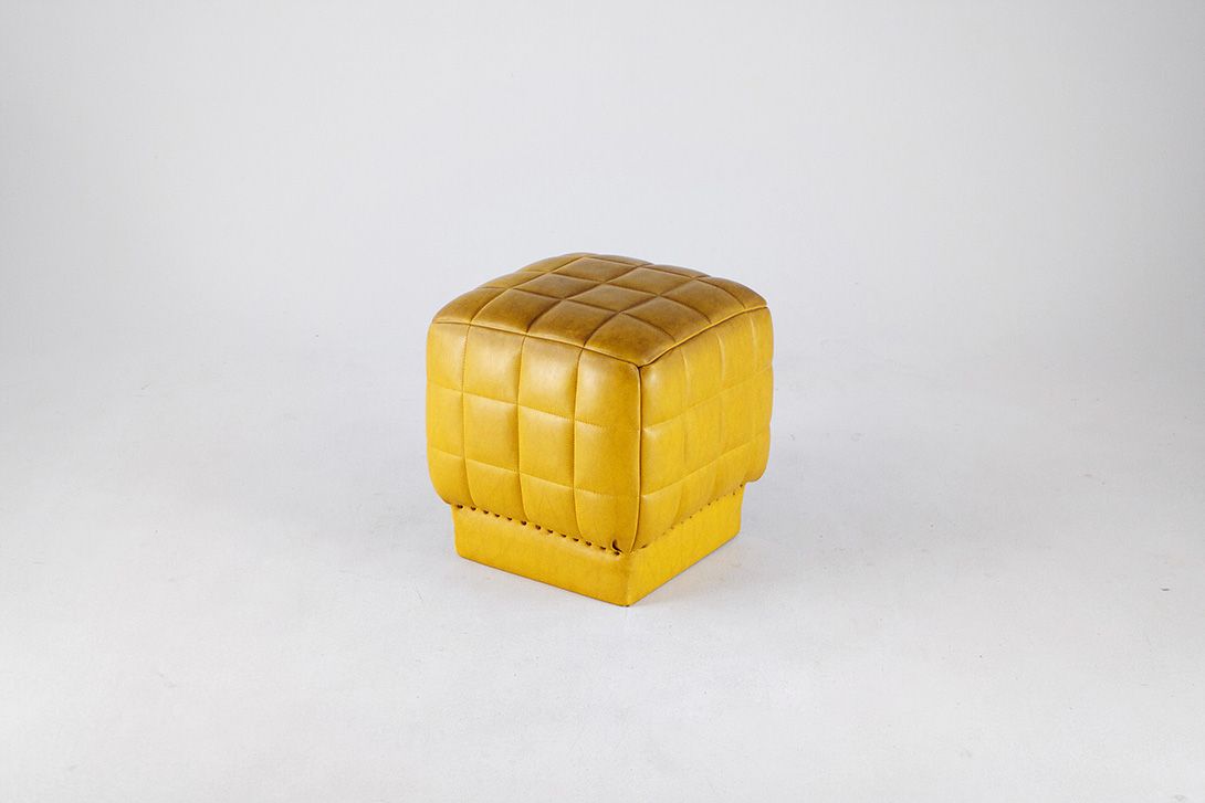 Foto Sky Leather Stool Curry Germany 1973