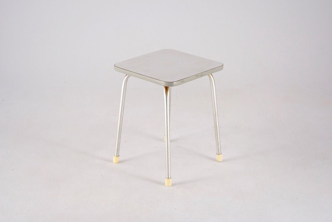 Foto Grey Resopal Kitchen Stool h45x43x43
