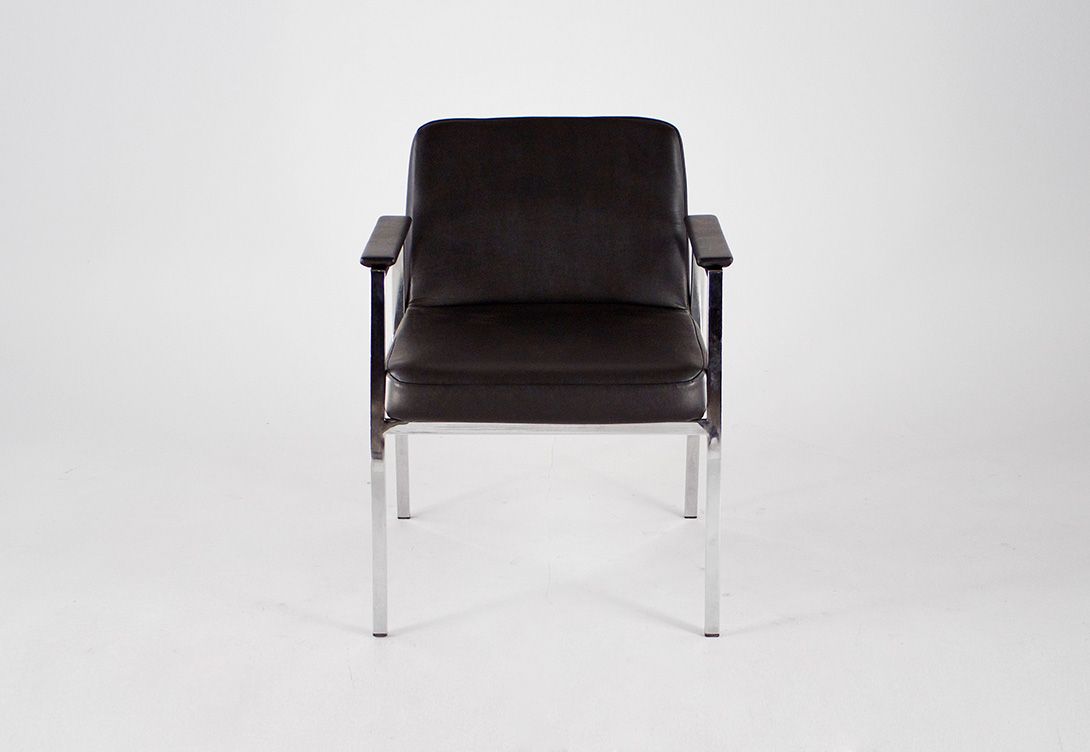Foto Black Skyleather Armchair Chrome
