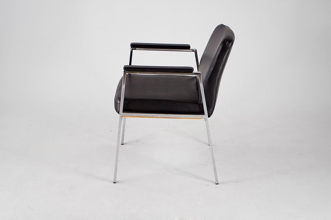Foto Black Skyleather Armchair Chrome