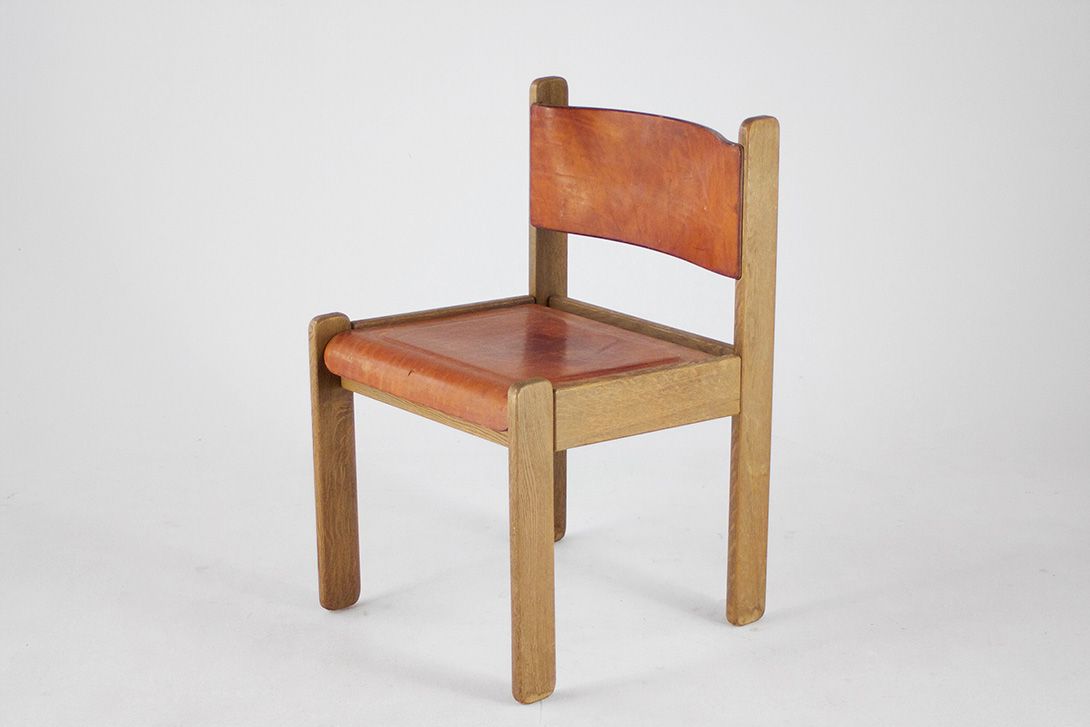 Foto Wooden Chair with Saddle Leather Seating