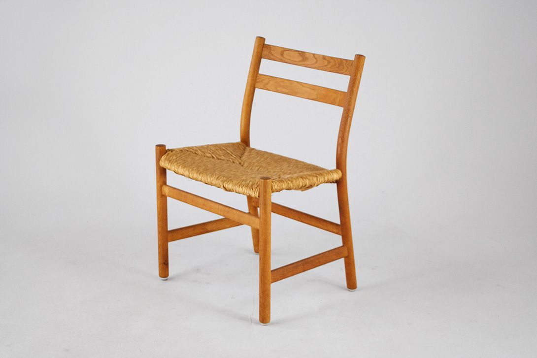 Foto Wooden Chair with Papercord Seating *
