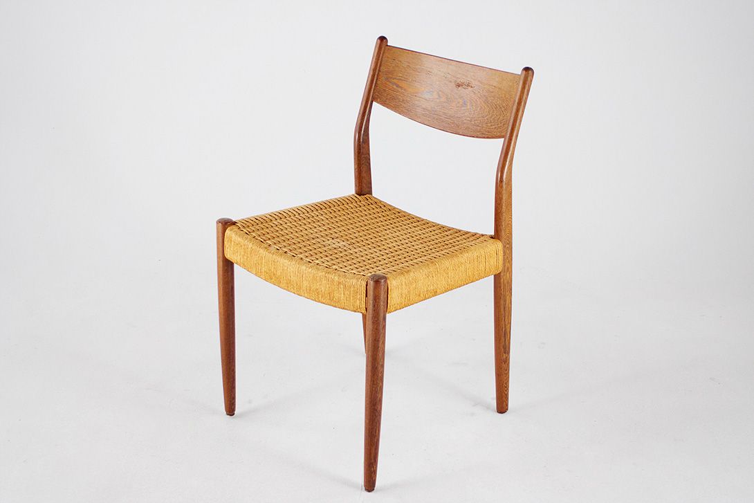 Foto Danish Wenge Chairs with Papercord Seating *
