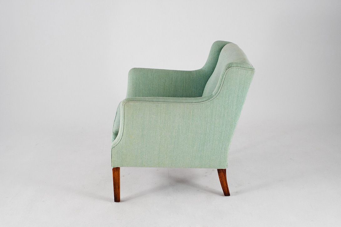 Foto Mint Green English Armchair 1963