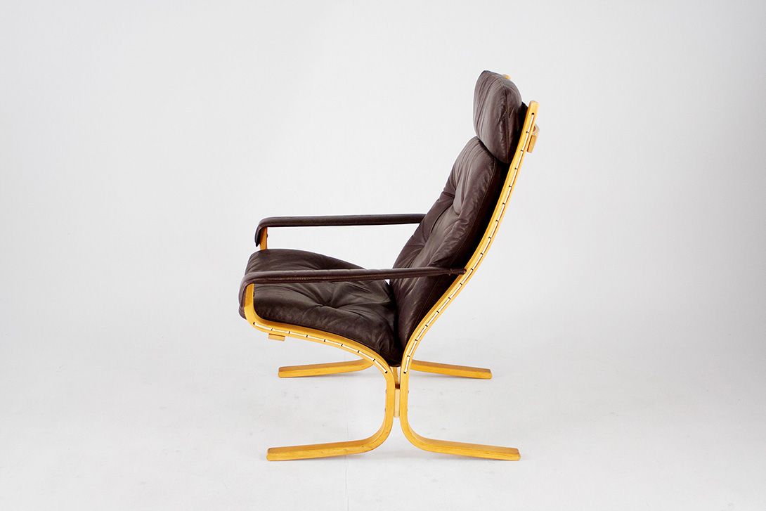 Foto Lounge Chair with Dark Brown Leather *