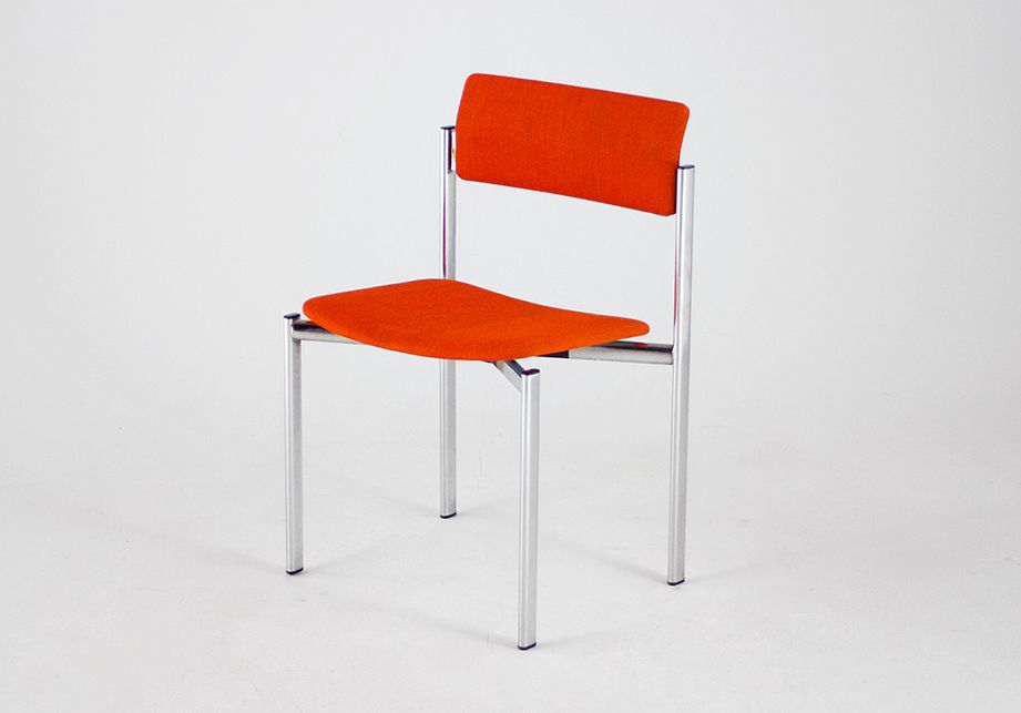 Foto Finnish Silver Metal Chair with Orange-Red Upholstery *