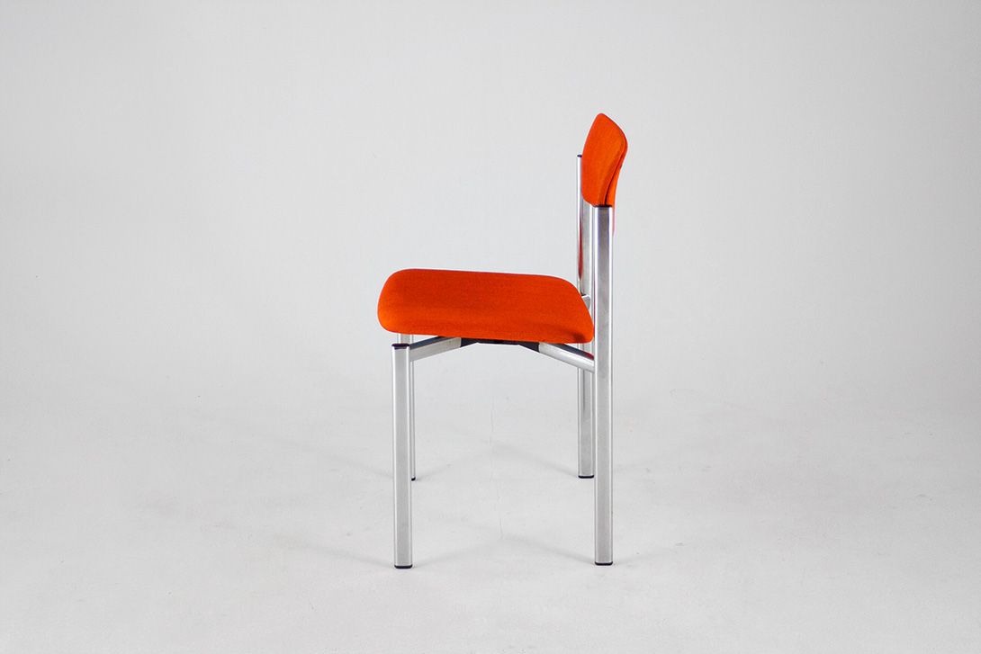 Foto Finnish Silver Metal Chair with Orange-Red Upholstery *
