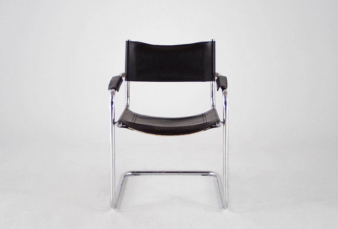 Foto Black Leather Thonet Swinger Armchair 1965