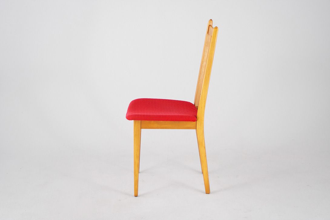 Foto Wooden Dining Chair Red Seating