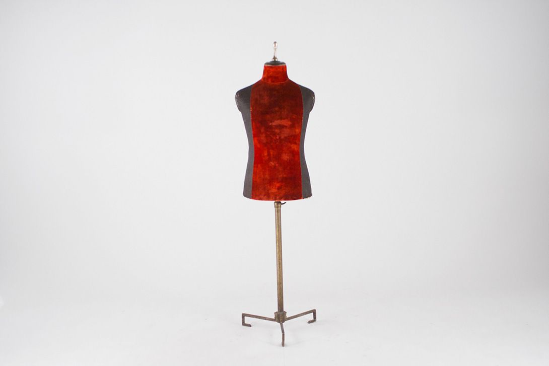 Foto Vintage Tailor&#8217;s Dummy Velvet/Metal