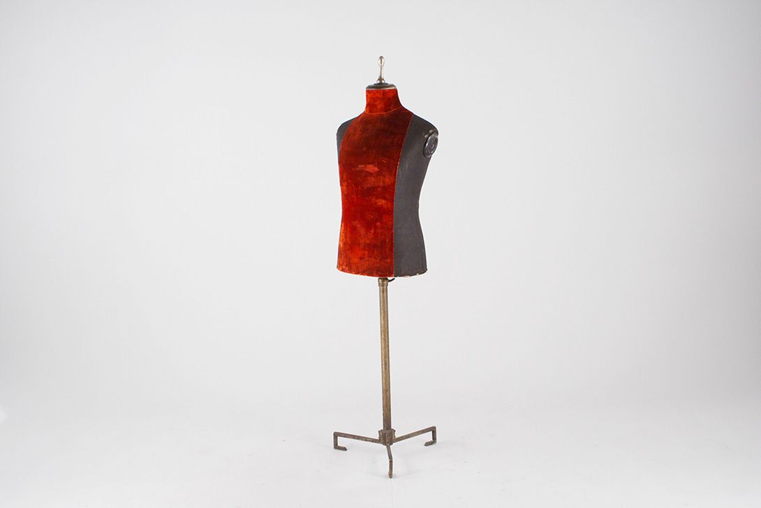 Foto Vintage Tailor&#8217;s Dummy Velvet/Metal