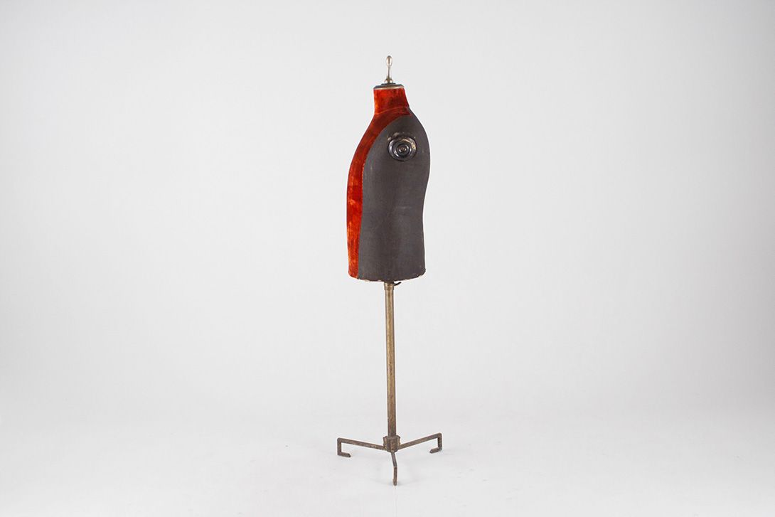 Foto Vintage Tailor&#8217;s Dummy Velvet/Metal