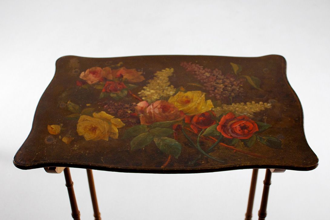 Foto Set of Four Colonial Stacking Tables with Inlays 1876 h71x58x41