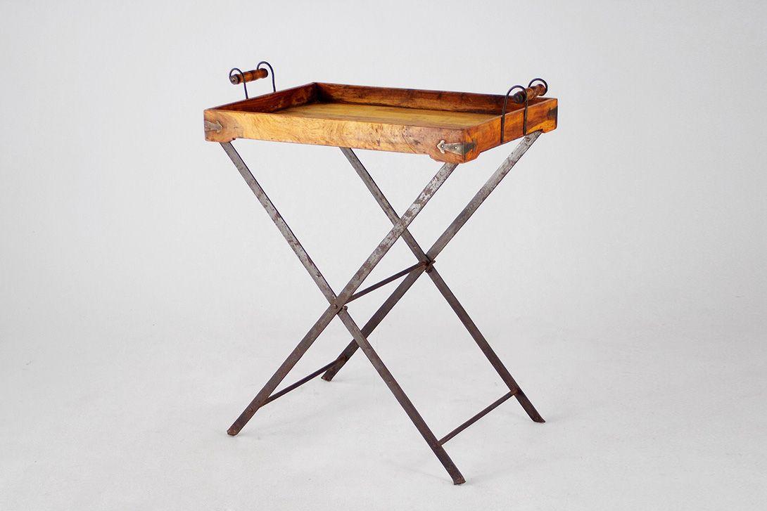 Foto Antique Tray Table with Foldable Metal Legs 1918 h85x76x45