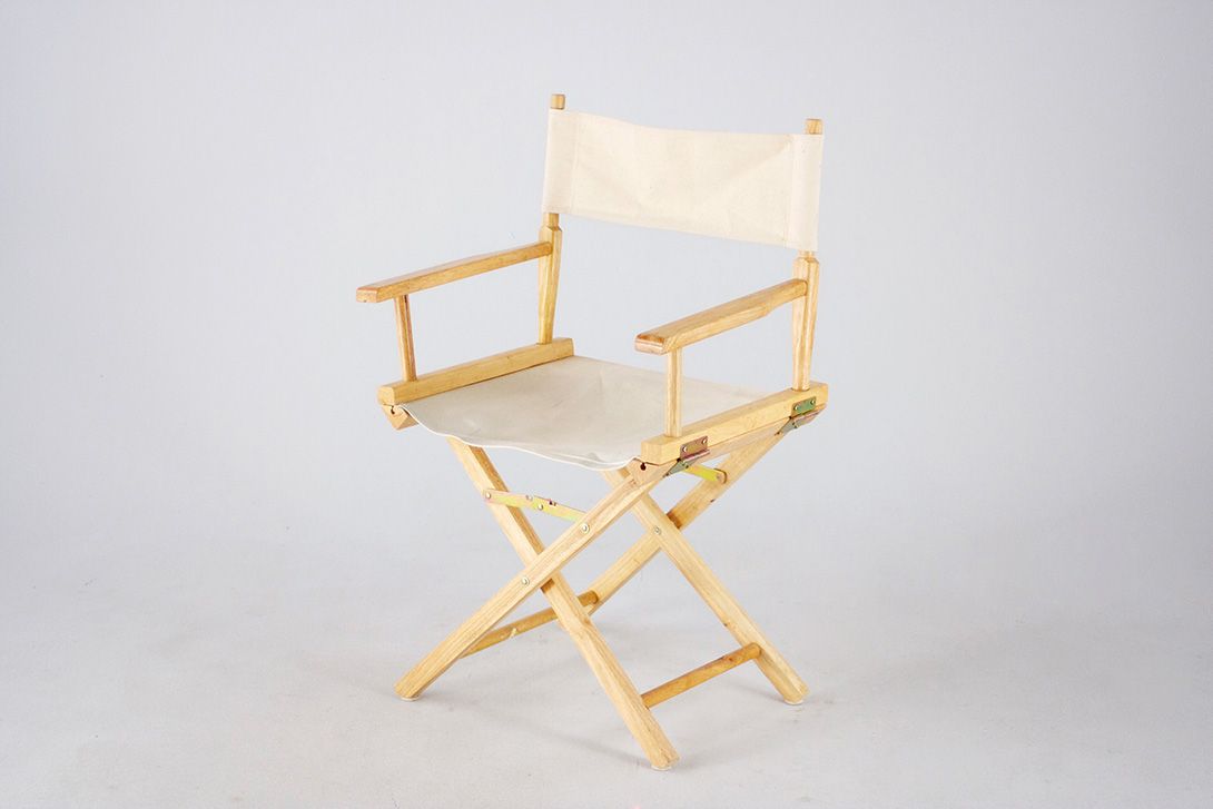 Foto White Wooden Director&#8217;s Chair in Offwhite Nude Cotton