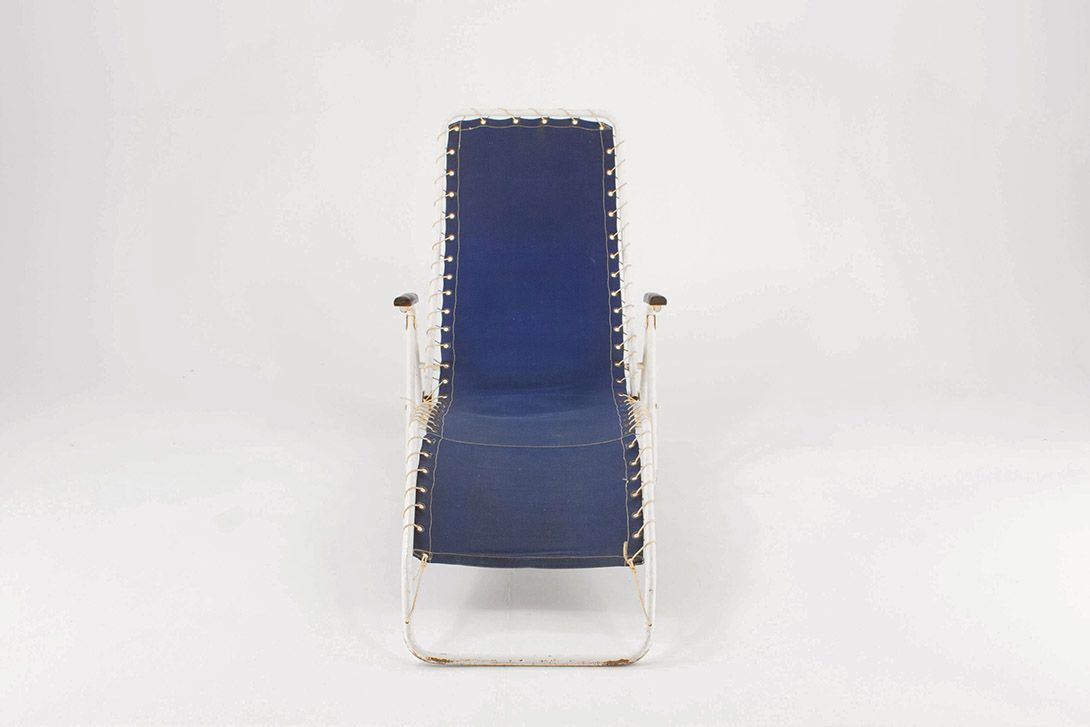 Foto White and Blue Folding Garden Chaise Longue Dutch 1958*