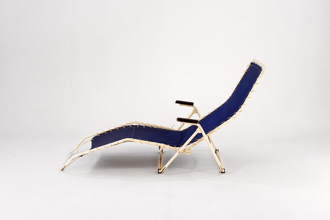 Foto White and Blue Folding Garden Chaise Longue Dutch 1958*