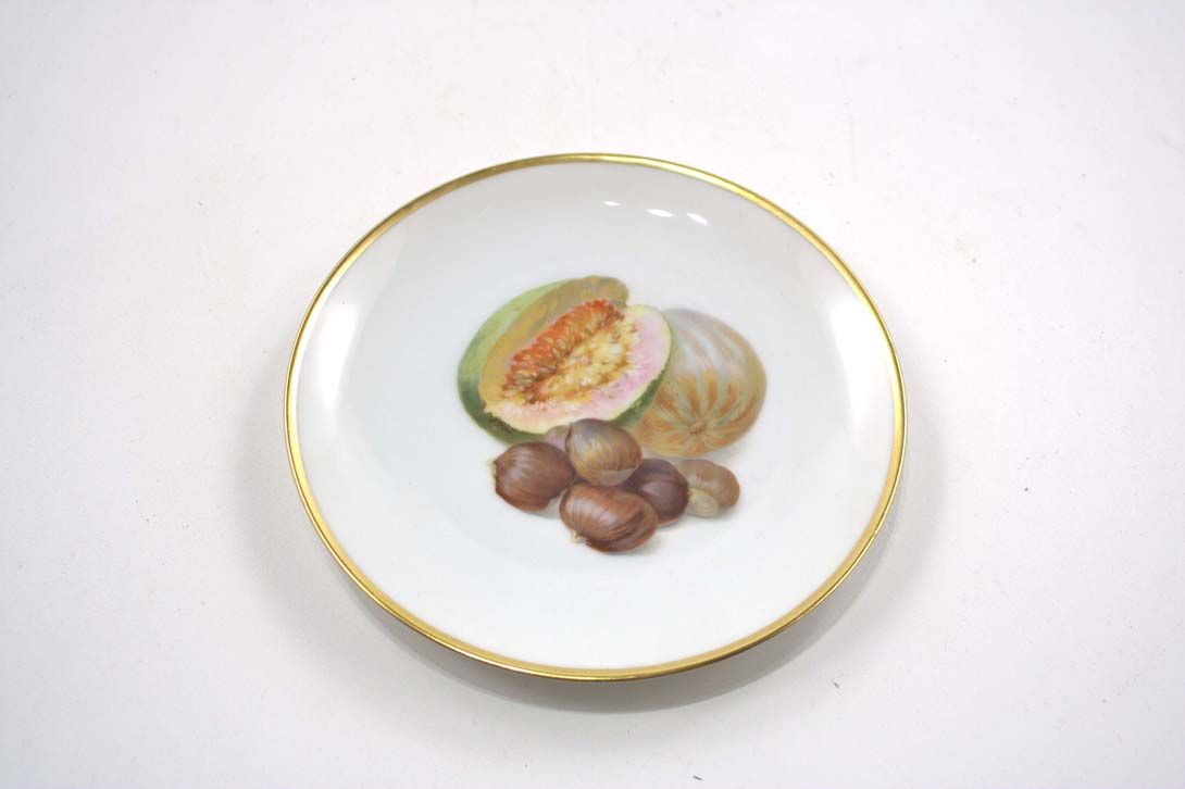 Foto Set of Different Fruit Decor Plates with Gold Rim ø20cm