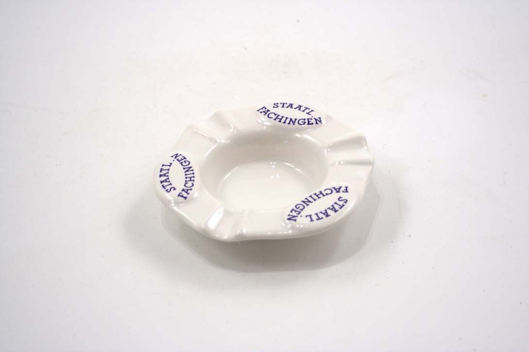 Foto Round Ceramic Ashtray, Staatl. Fachingen
