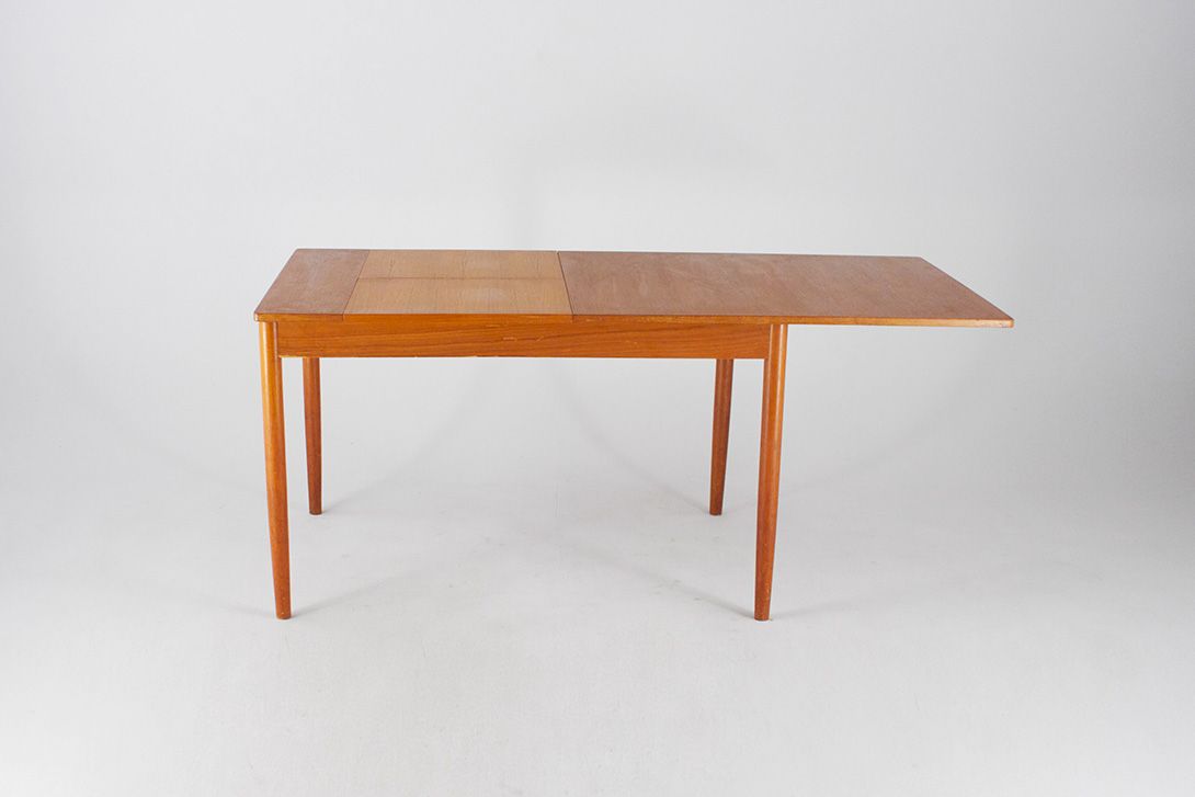 Foto Extendable Teak Dinging Table Dutch 1973 h74x120x80 *
