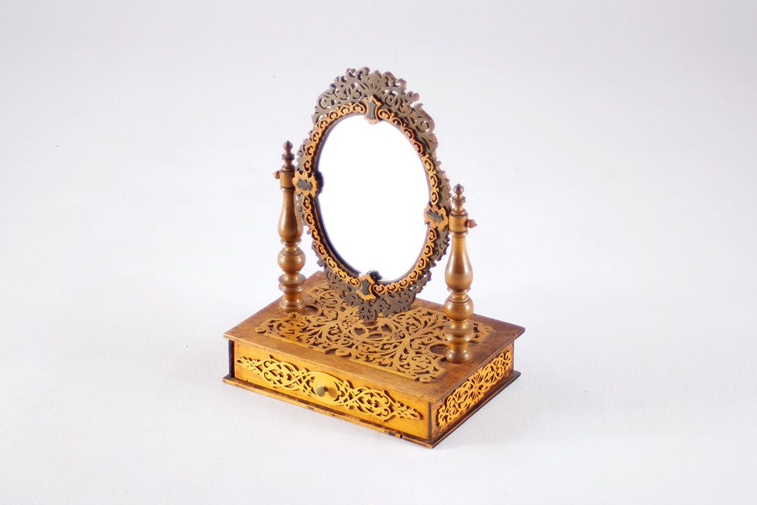 Foto Make-Up Mirror with Drawer Carved Wood Delicate Moorish-like Decor 1900 h50x36x25