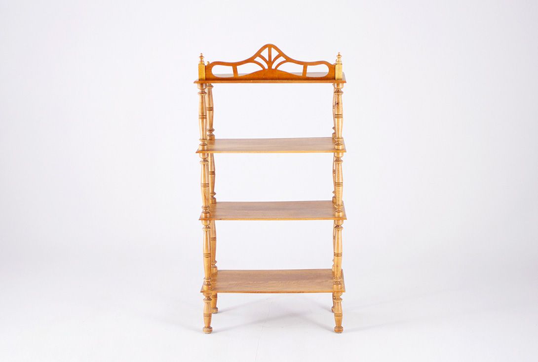 Foto Tiny Wooden Shelf Berlin Jugendstil 1910