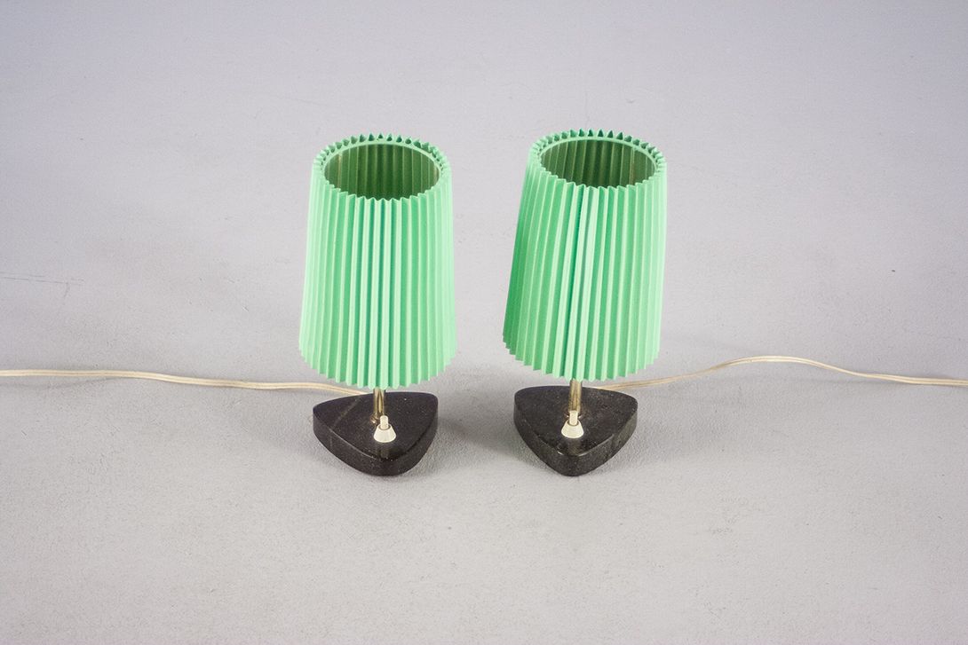 Foto Small Green Table Lamp With Fluted Lampshade h27 RA2